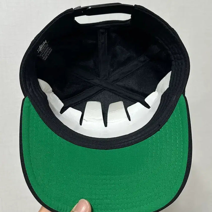 [BUNJANG] Stussy Black Snapback Cap with Purple Logo / 스투시 스냅백