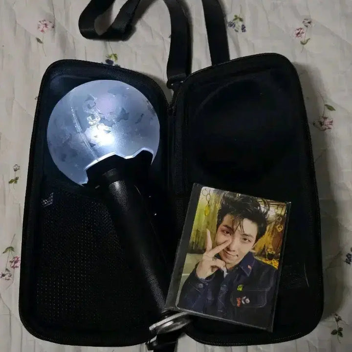 [BUNJANG] BTS ARMY BOMB Version 3 Bundle Set with Case / 방탄소년단 아미밤 버전3 + 아미밤 케이스 일괄 판매