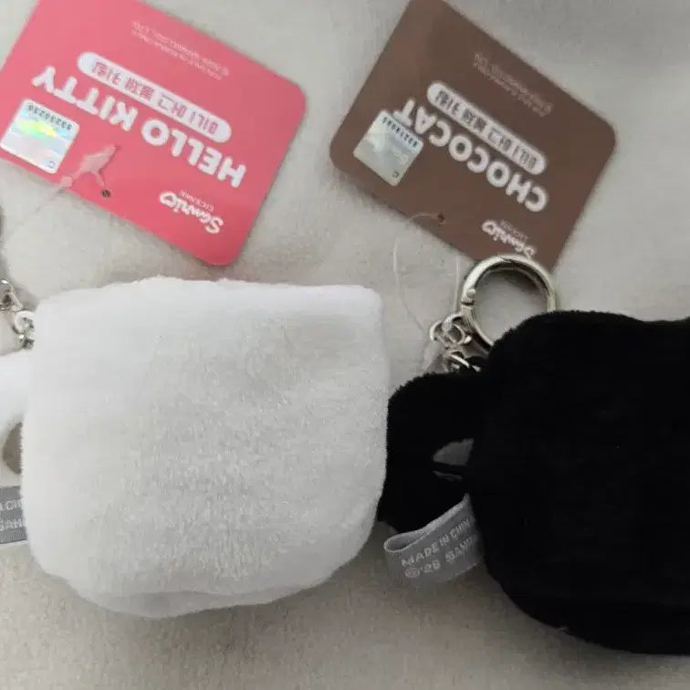 [BUNJANG] Sanrio Hello Kitty &amp; Chococat Mug Keychain Set / 헬로키티 머그 키링+ 초코캣 머그키링
