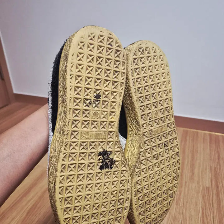 [BUNJANG] Puma Suede Vintage The Never Worn Black Sneakers / 푸마 스웨이드 빈티지 더 네버 원 블랙 280