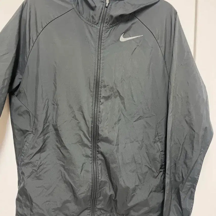 [BUNJANG] Nike Windbreaker Jacket (M) / 나이키 바람막이 M