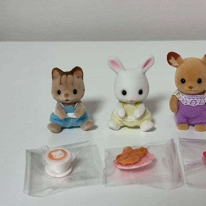 [BUNJANG] Sylvanian Families Baby Dessert Blind Bag Set / 실바니안 아기 디저트 블라인드백 사슴,눈꽃토끼 포함 4종 일괄