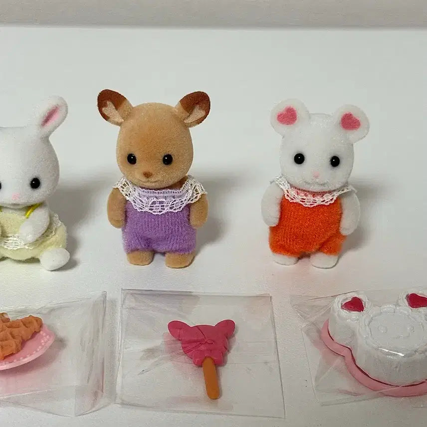 [BUNJANG] Sylvanian Families Baby Dessert Blind Bag Set / 실바니안 아기 디저트 블라인드백 사슴,눈꽃토끼 포함 4종 일괄
