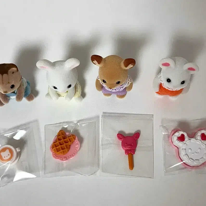 [BUNJANG] Sylvanian Families Baby Dessert Blind Bag Set / 실바니안 아기 디저트 블라인드백 사슴,눈꽃토끼 포함 4종 일괄