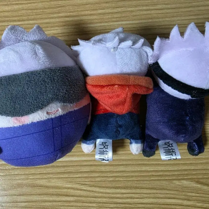 [BUNJANG] 고죠 사토루 후와쿠지 허그캬라 일괄 판매합니다 / 고죠 사토루 후와쿠지 허그캬라 일괄 판매합니다