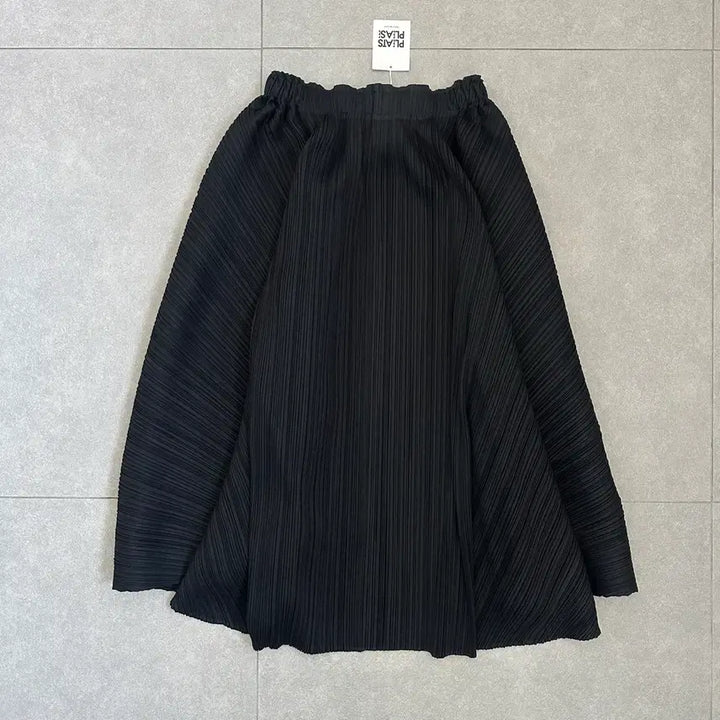 [BUNJANG] Pleats Please Antelope Skirt - Black, Size 3 / 새상품 플리츠플리즈 스커트 Antelope 블랙 3사이즈