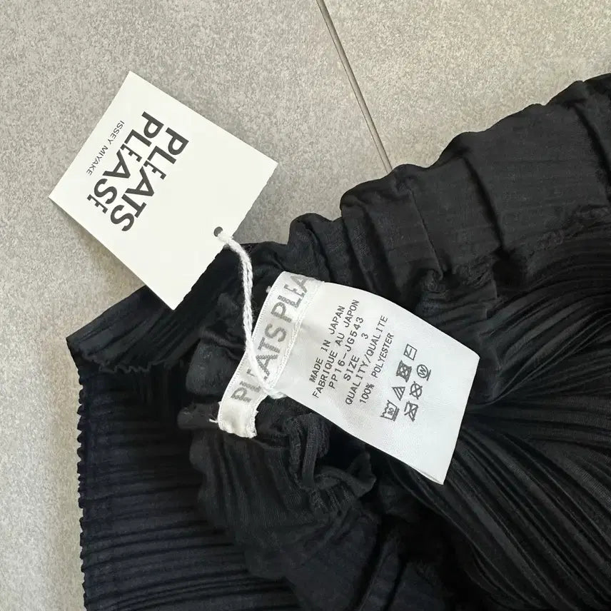 [BUNJANG] Pleats Please Antelope Skirt - Black, Size 3 / 새상품 플리츠플리즈 스커트 Antelope 블랙 3사이즈