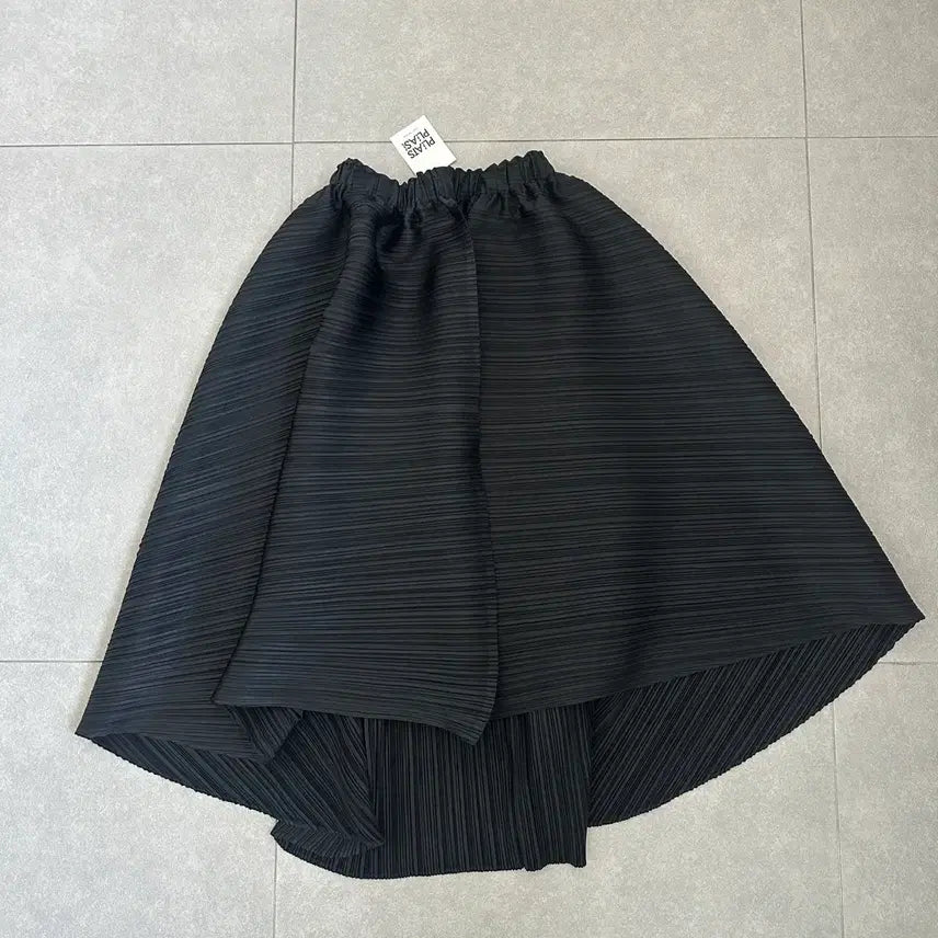 [BUNJANG] Pleats Please Antelope Skirt - Black, Size 3 / 새상품 플리츠플리즈 스커트 Antelope 블랙 3사이즈