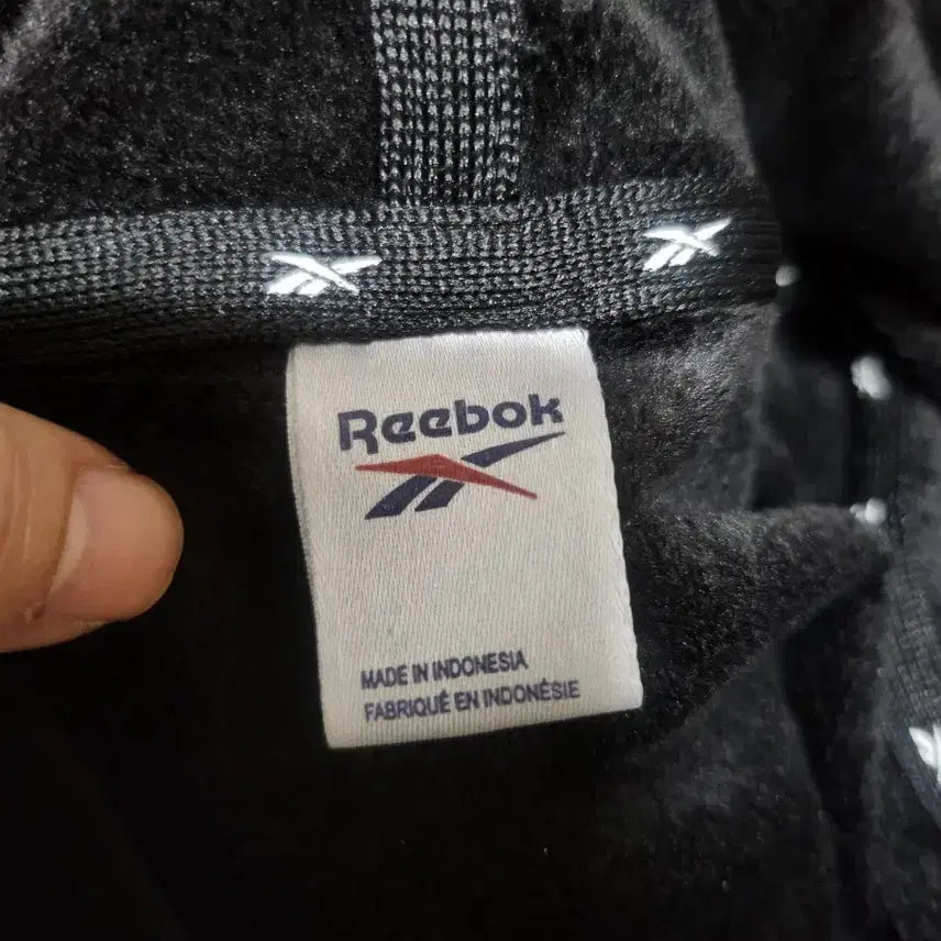 [BUNJANG] Reebok Velvet Tracksuit Set Black Size 66 / 리복 벨벳 트레이닝복 세트 블랙 (66)