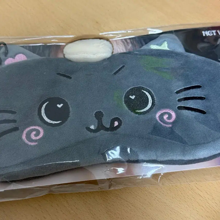 [SOLD OUT] 엔시티 위시 리쿠 쿠리 안대 새상품