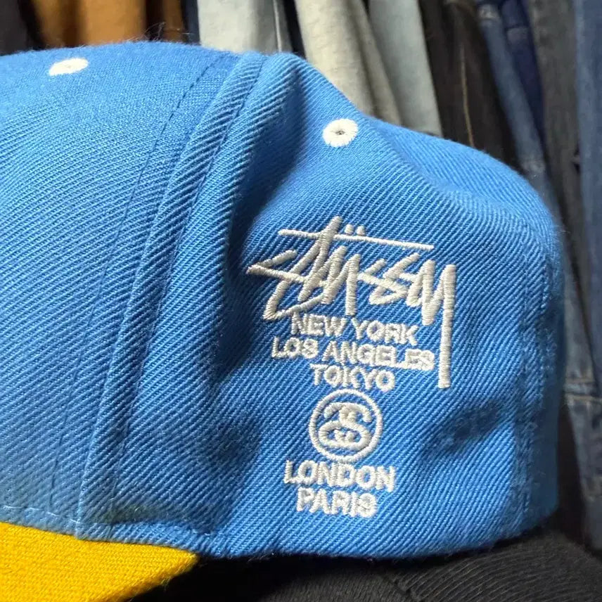 [BUNJANG] Stussy World Tour Logo Two-Tone Snapback Hat / 스투시 모자 스냅백
