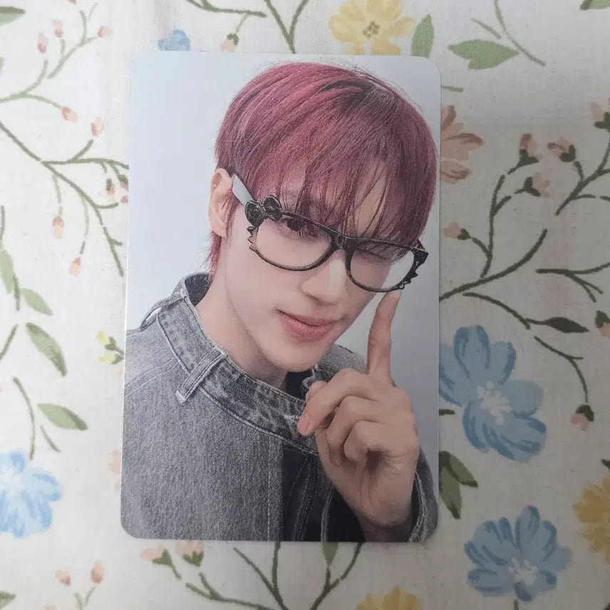 [BUNJANG] 에이티즈 우영 제이제이 미공포 포토카드 / 에이티즈 우영 제이제이 미공포 포토카드