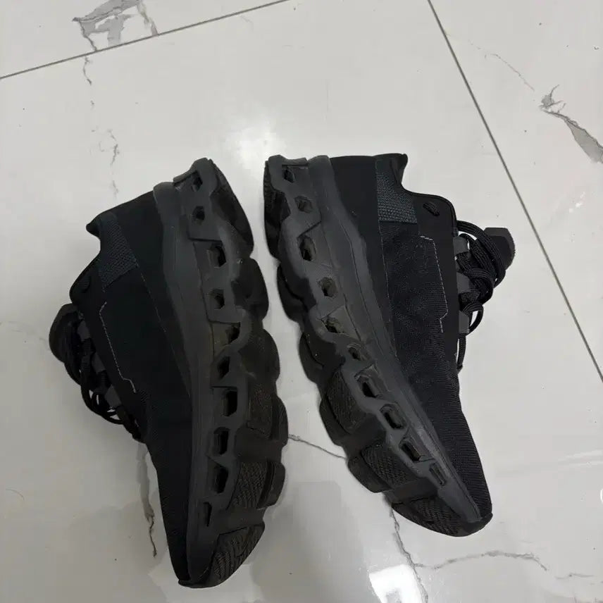 [BUNJANG] On Running Cloudmonster All Black 265mm / 온 러닝 클라우드몬스터1 올 블랙 265mm