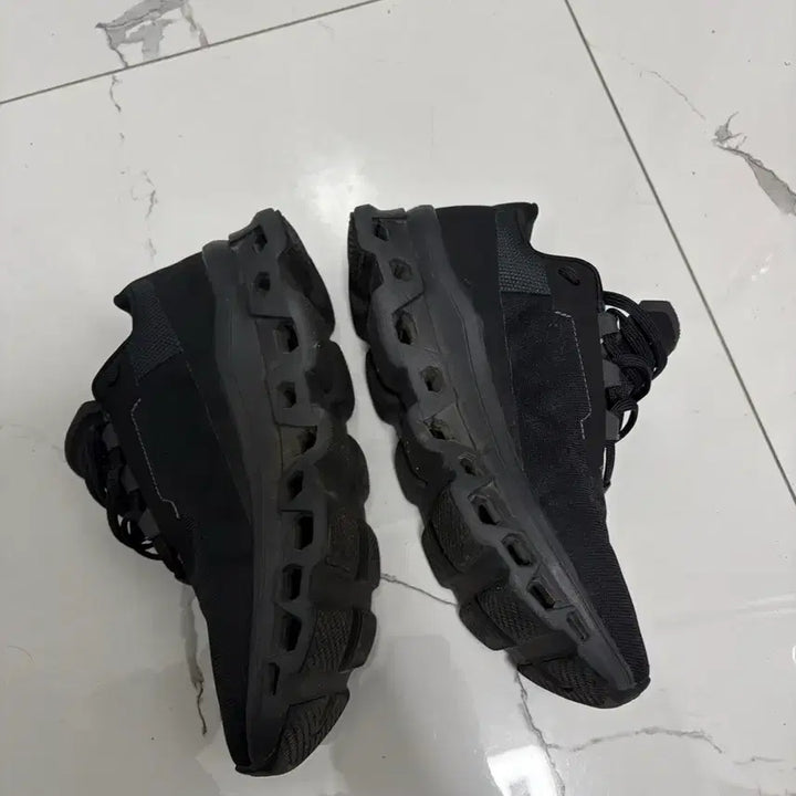 [BUNJANG] On Running Cloudmonster All Black 265mm / 온 러닝 클라우드몬스터1 올 블랙 265mm