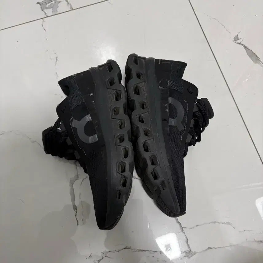 [BUNJANG] On Running Cloudmonster All Black 265mm / 온 러닝 클라우드몬스터1 올 블랙 265mm