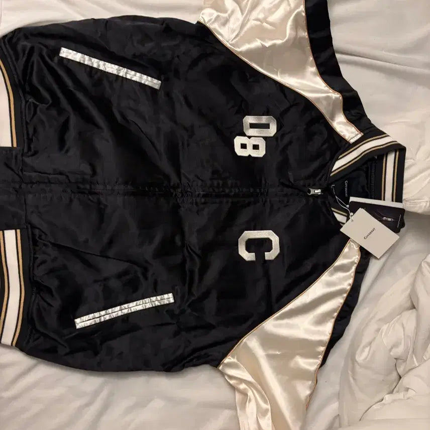 [BUNJANG] Covenat Black Satin Varsity Jacket / 커버낫 블랙 새틴 바시티 자켓