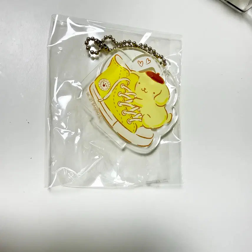 [BUNJANG] Sanrio Pompompurin Sneaker Stand Keyring / 한정) 산리오정품 폼폼푸린 운동화 스탠드키링