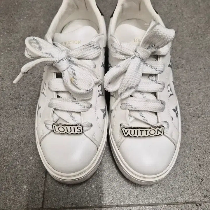 [BUNJANG] Louis Vuitton Time Out Sneakers / 루이비통 타임아웃 스니커즈