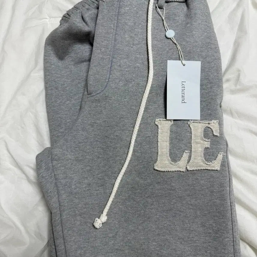 [BUNJANG] Letterand LE Patch Jogger Pants Grey / Letterand 레터앤 LE 패치 조거 팬츠 그레이