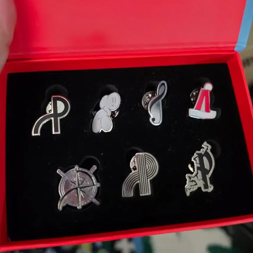 [BUNJANG] PLAVE 2nd Anniversary Badge / 플레이브 뱃지