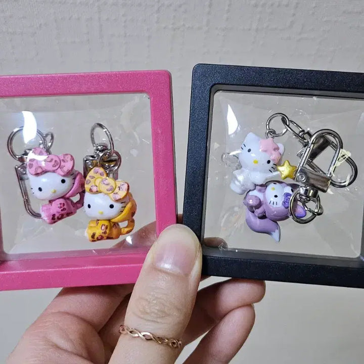 [BUNJANG] Hello Kitty Mini Figure Keyring Set / 미니미 헬로키티 키링 장식용 케이스 키티갓챠