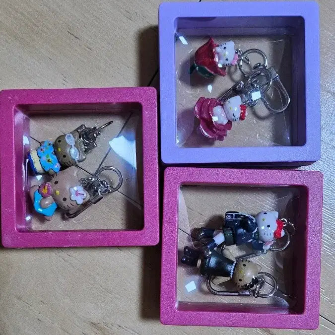 [BUNJANG] Hello Kitty Mini Figure Keyring Set / 미니미 헬로키티 키링 장식용 케이스 키티갓챠