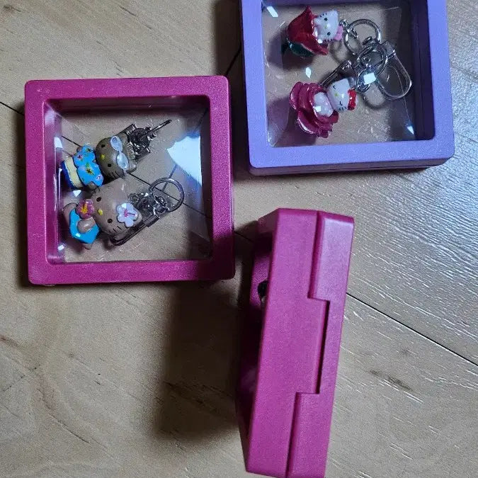 [BUNJANG] Hello Kitty Mini Figure Keyring Set / 미니미 헬로키티 키링 장식용 케이스 키티갓챠