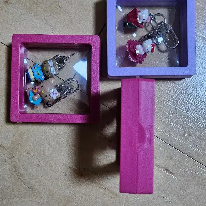 [BUNJANG] Hello Kitty Mini Figure Keyring Set / 미니미 헬로키티 키링 장식용 케이스 키티갓챠