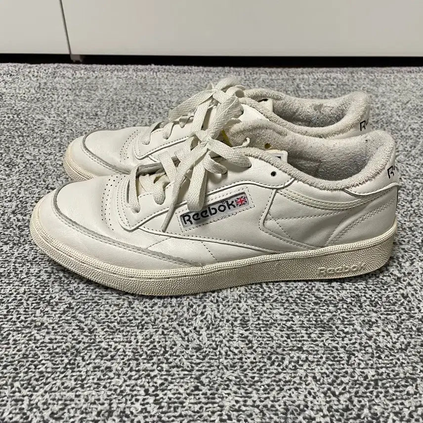 [BUNJANG] Reebok Club C 85 Vintage Chalk Black Sneakers / 리복 클럽c 85 빈티지 초크 블랙