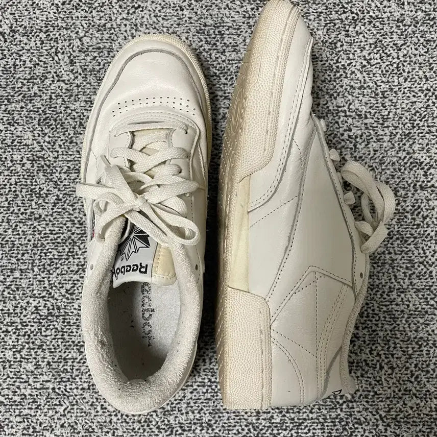 [BUNJANG] Reebok Club C 85 Vintage Chalk Black Sneakers / 리복 클럽c 85 빈티지 초크 블랙