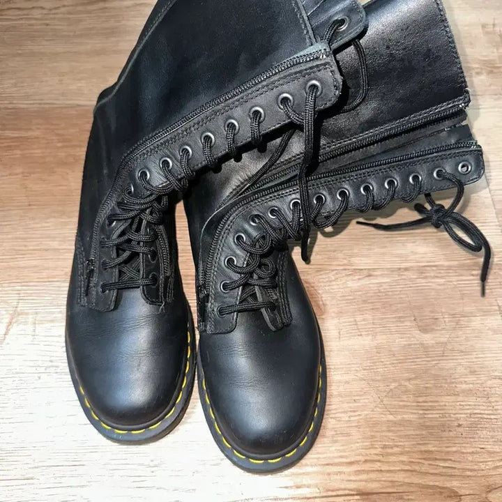 [BUNJANG] Dr. Martens Virginia 14-Eyelet Boots / 닥터마틴 버지니아 부츠 14홀