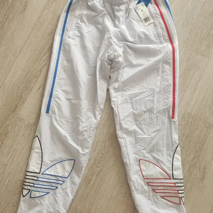 [BUNJANG] Adidas Adicolor Track Pants GN3573 / 텍채새거)아디다스 아디컬러 트랙팬츠 GN3573.S사이즈