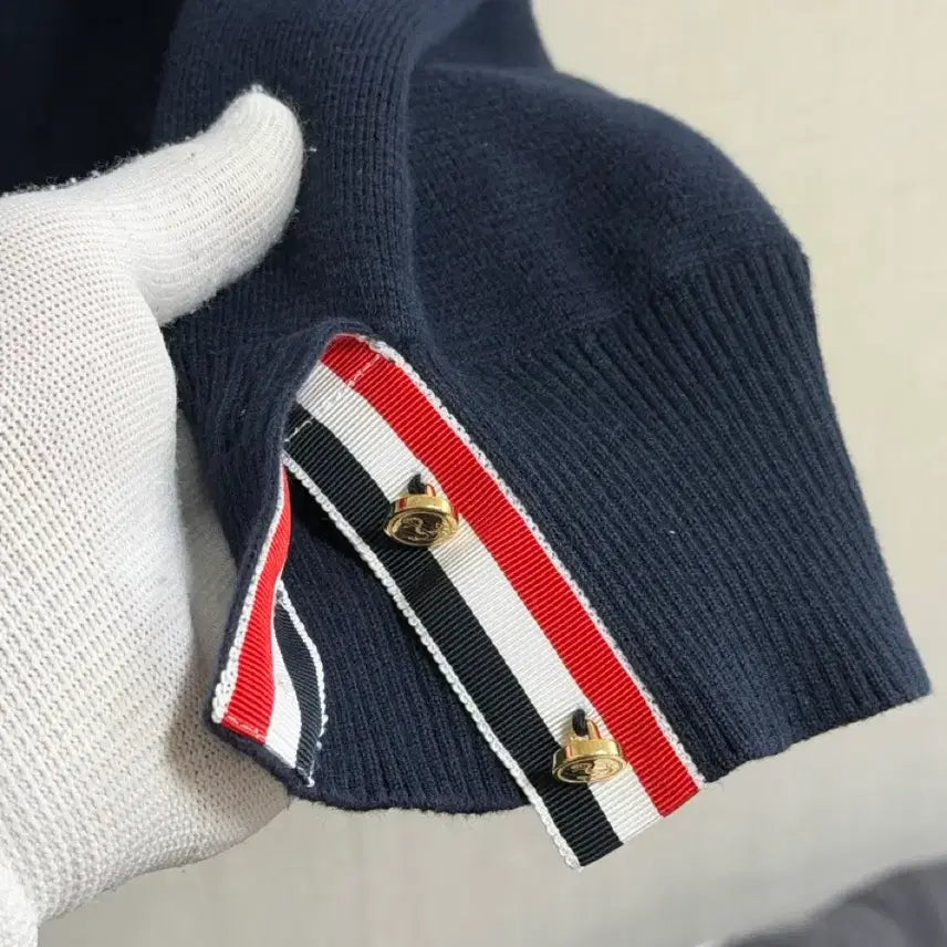 [SOLD OUT] (4,정품) 드라이완료 톰브라운 밀라노스티치 금장 니트 네이비
