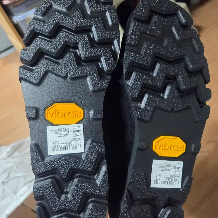 [BUNJANG] Clarks Wallabee GTX UK7 Shoes / (새상품) 클락스 왈라비 gtx uk7