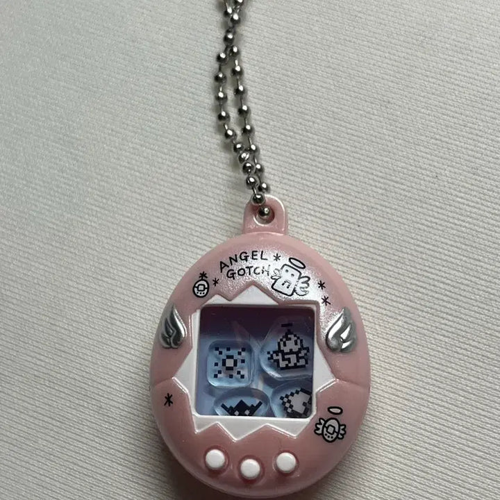 [BUNJANG] Tamagotchi Shaka Shaka Keychain Pearl Pink / 샤카샤카 다마고치키링 펄핑크 새상품