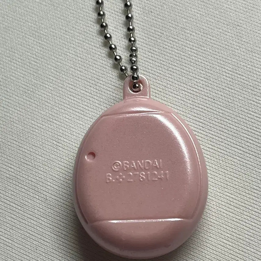 [BUNJANG] Tamagotchi Shaka Shaka Keychain Pearl Pink / 샤카샤카 다마고치키링 펄핑크 새상품