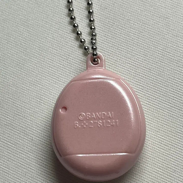 [BUNJANG] Tamagotchi Shaka Shaka Keychain Pearl Pink / 샤카샤카 다마고치키링 펄핑크 새상품