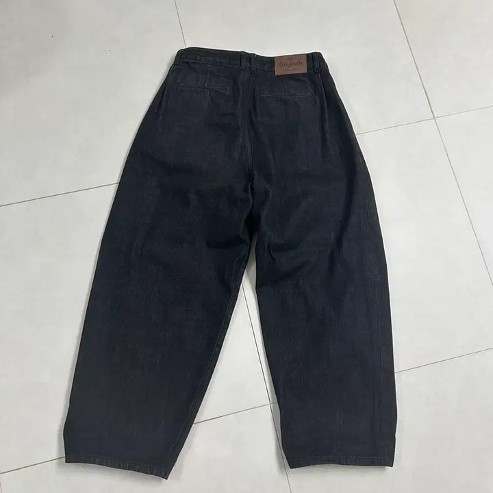 [BUNJANG] Beslow Balloon Fit Denim Pants (Size 30) / 비슬로우 벌룬팬츠 30사이즈