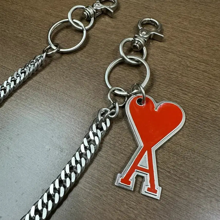 [BUNJANG] Ami Heart Logo Plain Chain Keychain Red / 아미 하트 로고 플레인 체인 키링 레드 Ami 키링 바지체인 키체인