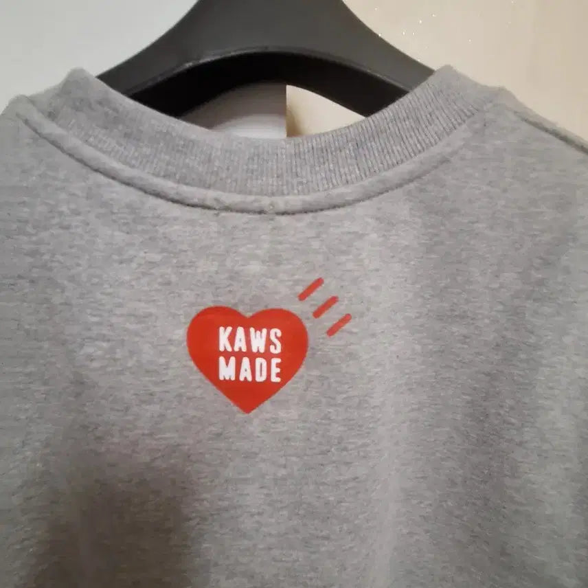 [SOLD OUT] HUMAN MADE 강아지 맨투맨 티셔츠 회색 XXL 새상품