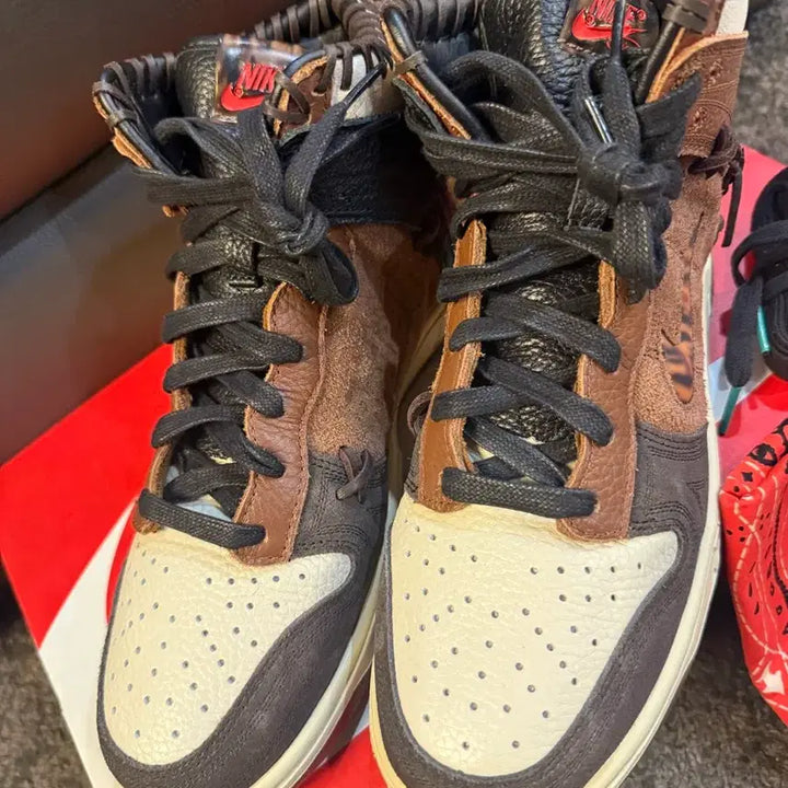 [BUNJANG] Nike x Bodega Dunk High / (275) 나이키 X 보데가 덩크 하이 새상품