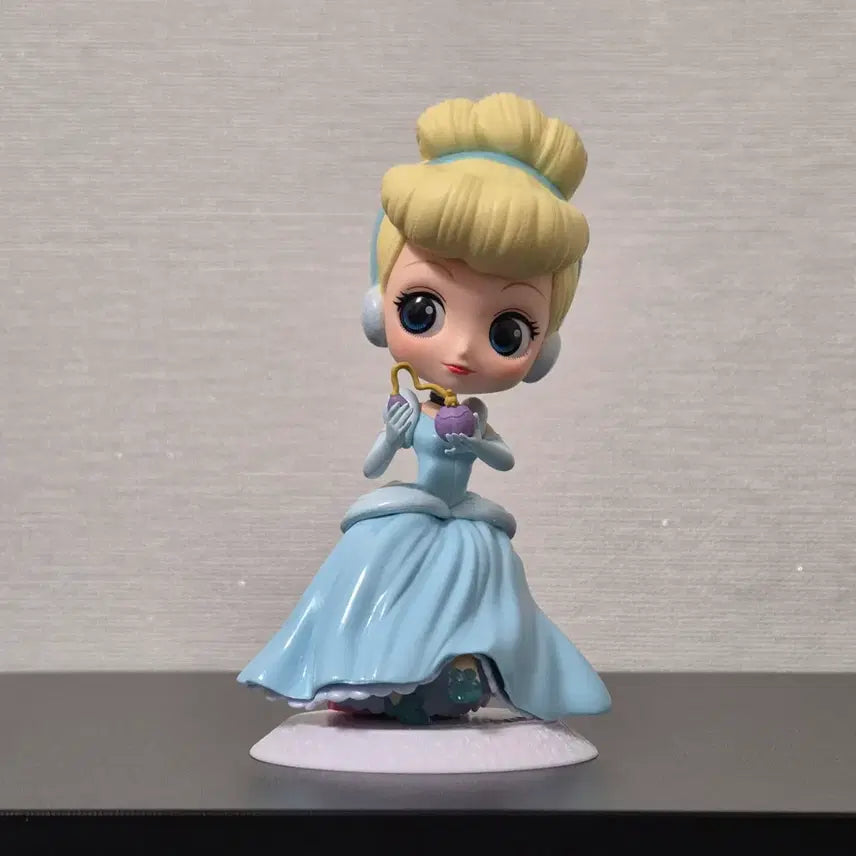 [BUNJANG] Banpresto Q Posket Cinderella Perfumagic Figure (Rare Color) - Repaired / [반프레스토/큐포스켓/레어/파손접착상품] 16cm 펄퓨매직 신데렐라피규어