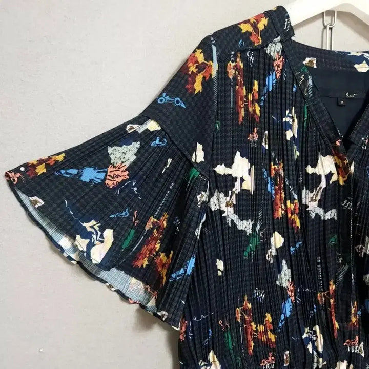 [BUNJANG] Jigott Pleated Short Sleeve Midi Dress / 지컷 플리츠 반팔 원피스 55~66