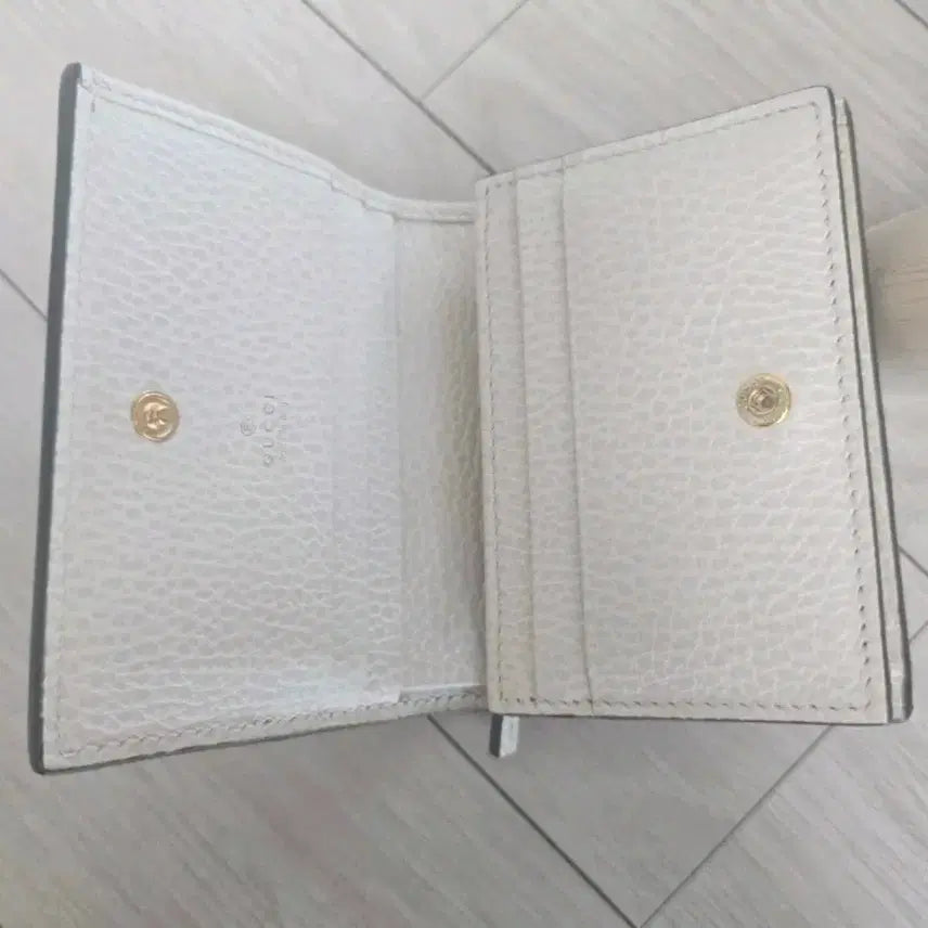 [BUNJANG] Gucci GG Marmont Bi-Color Card Case Wallet White Beige Ebony / 구찌 GG 마몽 수프림 지갑 정품 상태좋음