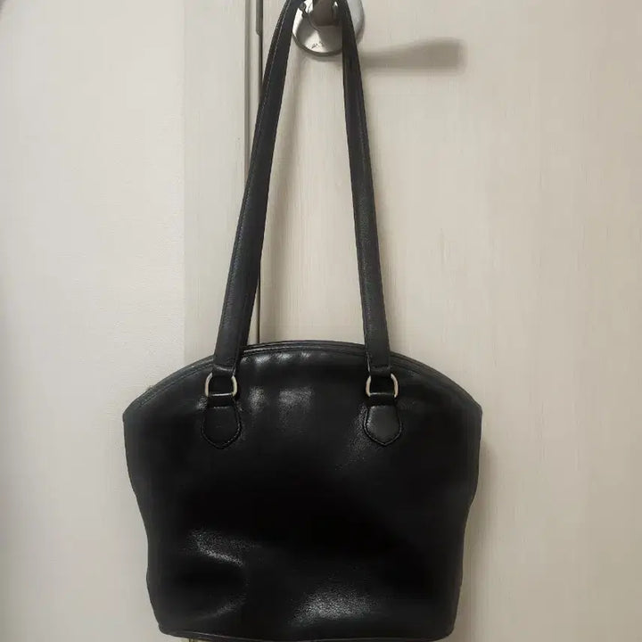 [BUNJANG] Burberry Black Leather Shoulder Bag / 버버리 블랙 가죽 숄더백