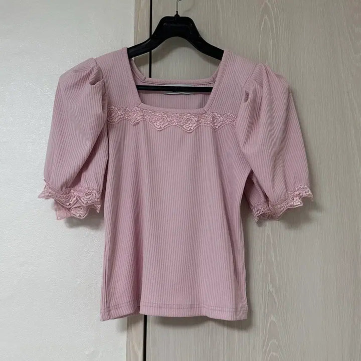 [BUNJANG] Byccini Roro Square Short-Sleeve T-shirt Pink / 바이씨니 제작 로로스퀘어반팔티 핑크