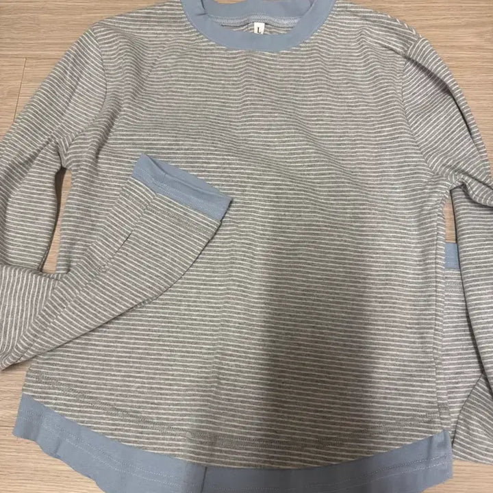 [BUNJANG] Striped Long Sleeve Shirt / 줄무늬 스트라이프 긴팔