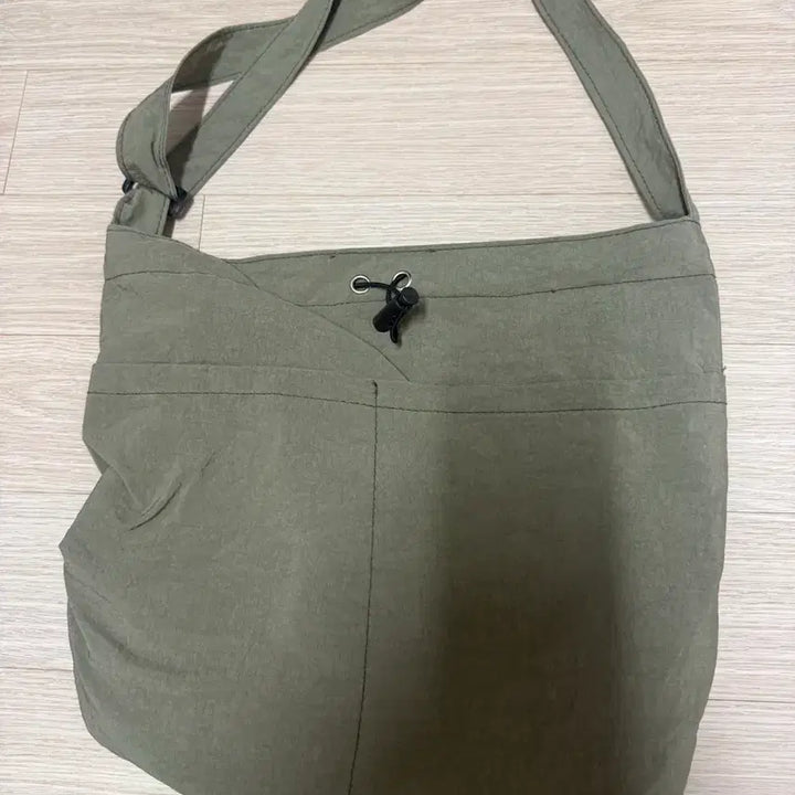 [BUNJANG] Khaki Crossbody Bag / 가방 크로스백 카키
