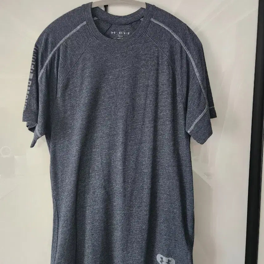 [BUNJANG] 언더아머 기능성 반팔 티셔츠 M 105 / 언더아머 기능성 반팔 티셔츠 M 105