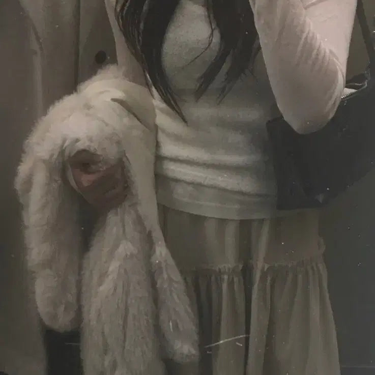 [SOLD OUT] 히피디피 밀키 플레어 미디 빈티지 스커트 milk flare skirt